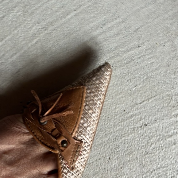 Women’s Salamander Strappy Heels with Woven Beige Design - Size 9 - Picture 5 of 5